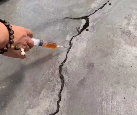 龙华混凝土裂缝修补技术详解​